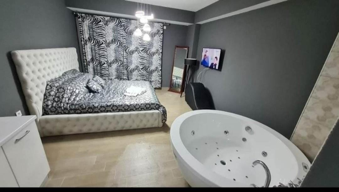 Apartmani 2 Ss Ohrid Buitenkant foto